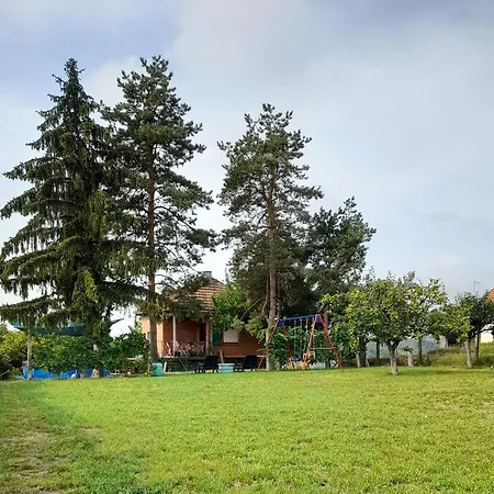 Fruska Gora, Kuca Ruza Vetrova Krusedol