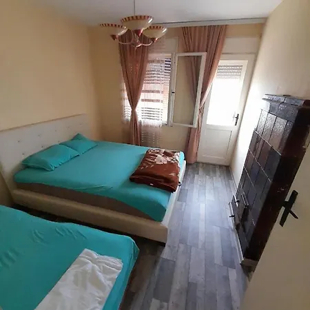 Fruska Gora, Kuca Ruza Vetrova *