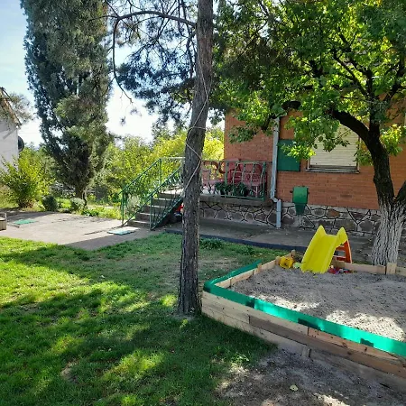 Ferienhaus Fruska Gora, Kuca Ruza Vetrova