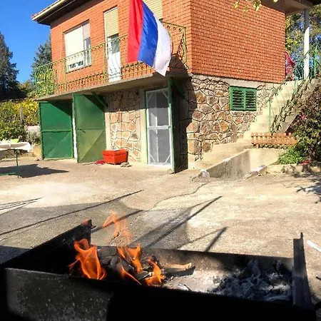 Fruska Gora, Kuca Ruza Vetrova Ferienhaus Krusedol